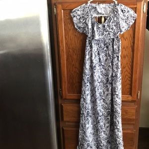 Super cute maxi dress!
